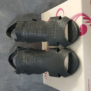 Women's Jessica Cline Shoes